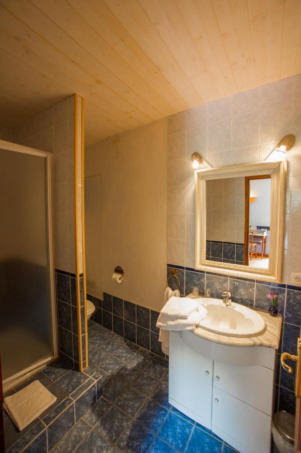 Chez Annie Et Jean Michel Bagatelle Chambres D Hotes Chateauneuf  Exterior photo